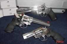 revolvers-2.jpg