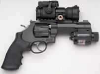 Gun S&W R8 M&P.jpg