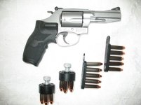 (sm)S&W M60 Pro .357 mag 3 inch with HKS Speedloaders and Tuff Speed strips.jpg