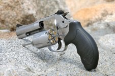 Smith-Wesson-Model-60-8.jpg